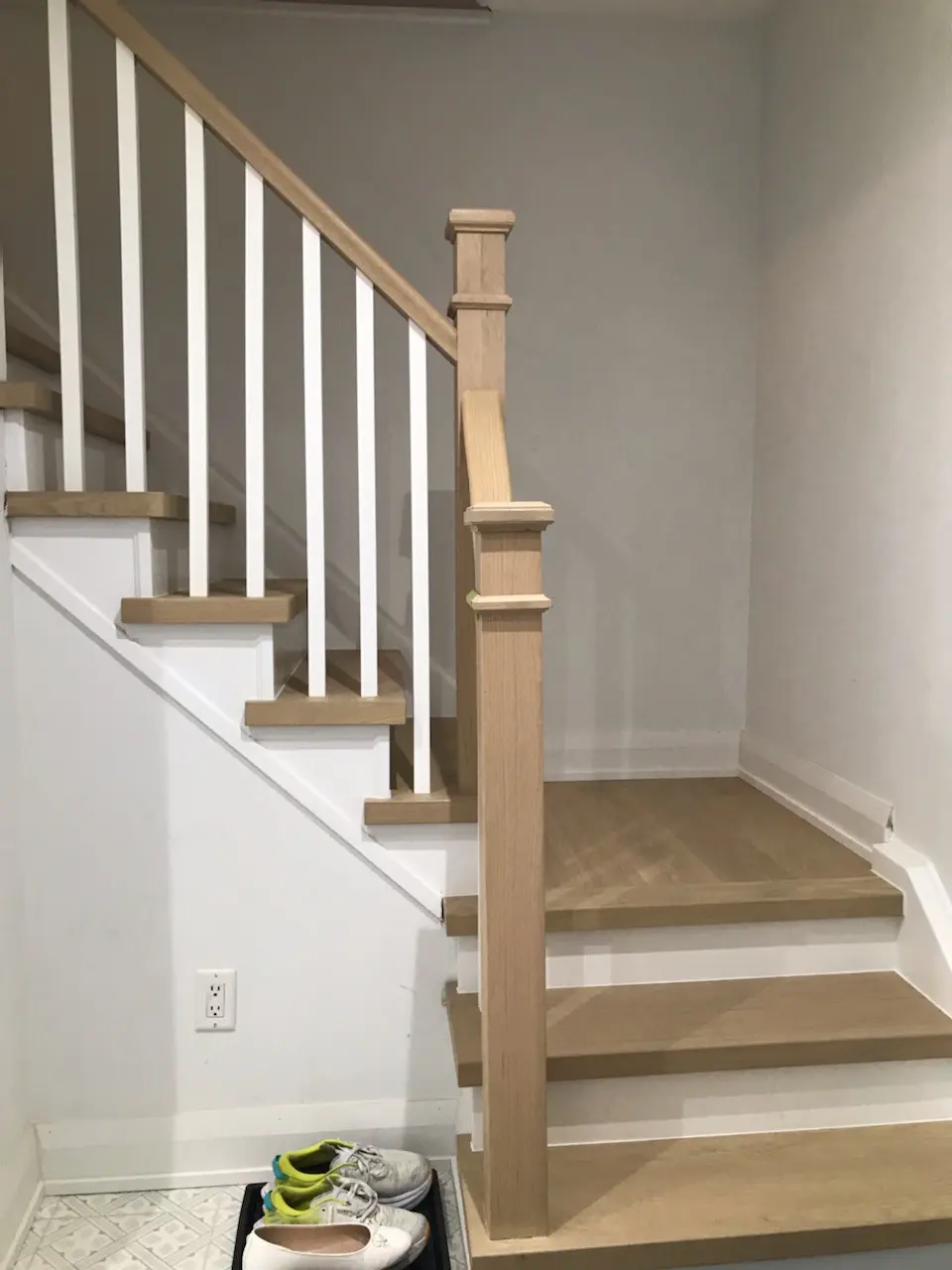 Custom Stair House gallery photo 37