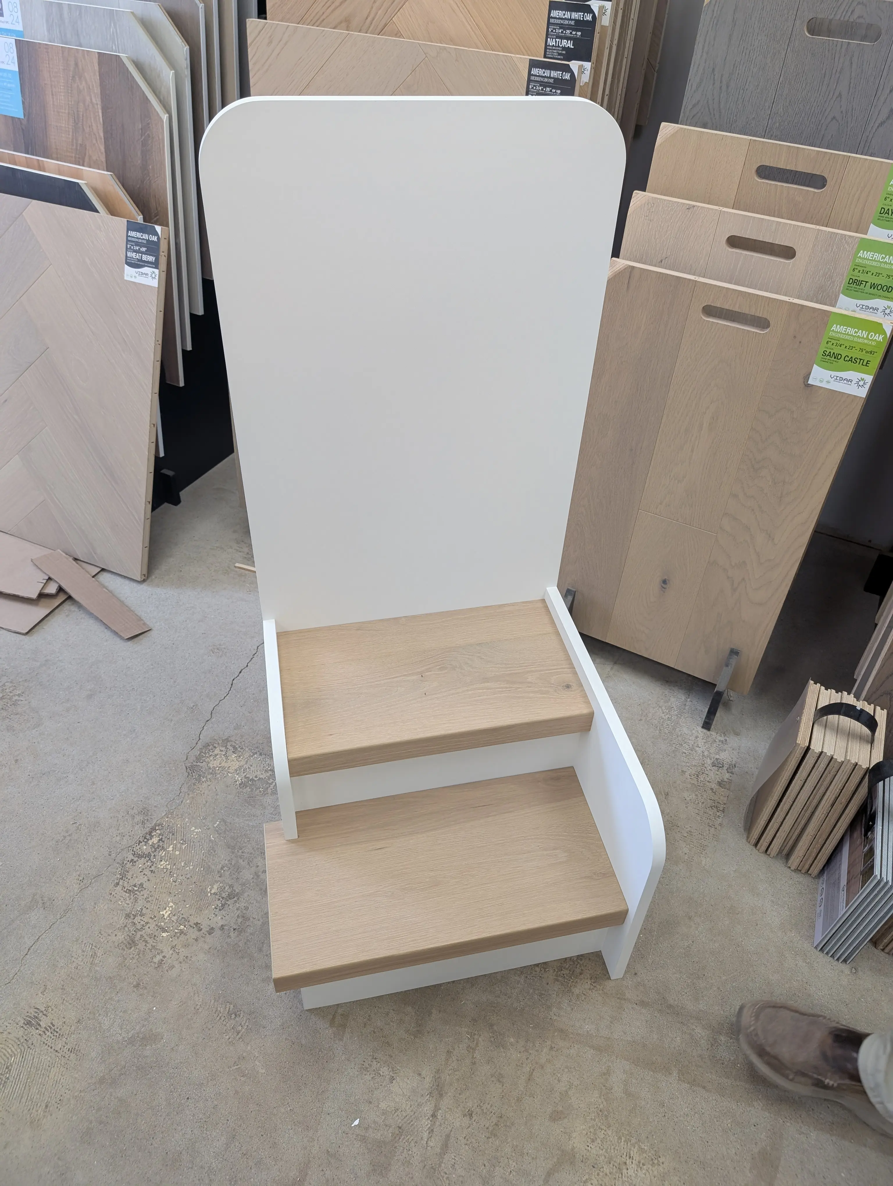 Flooring store display photo 1