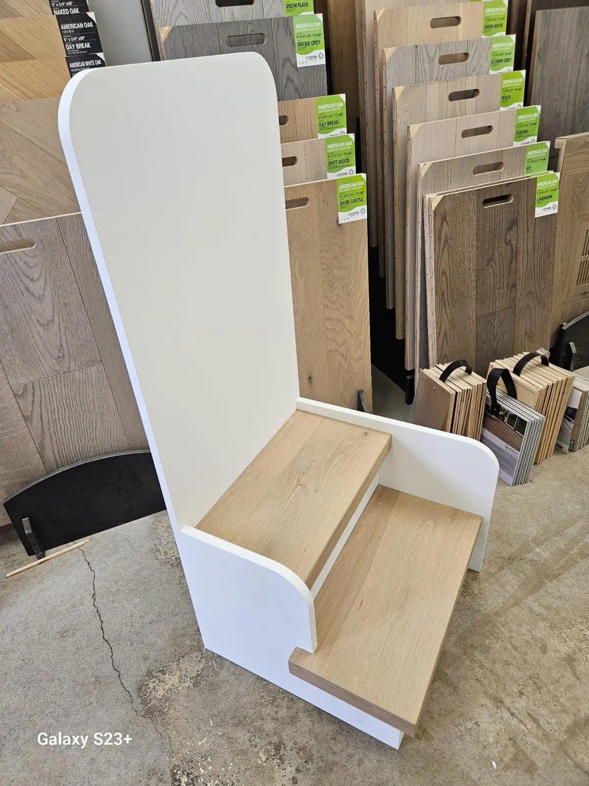 Flooring store display photo 12